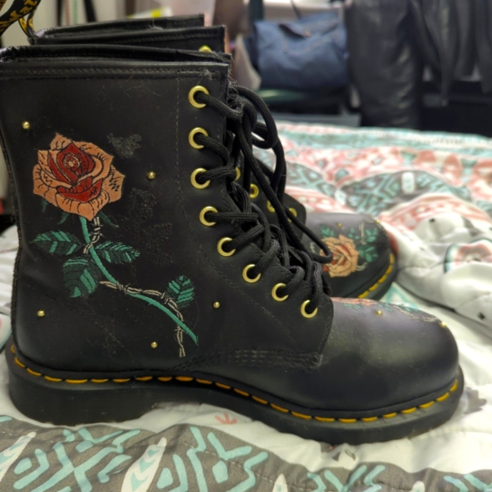 Dr. Martens 1460 Vonda boots